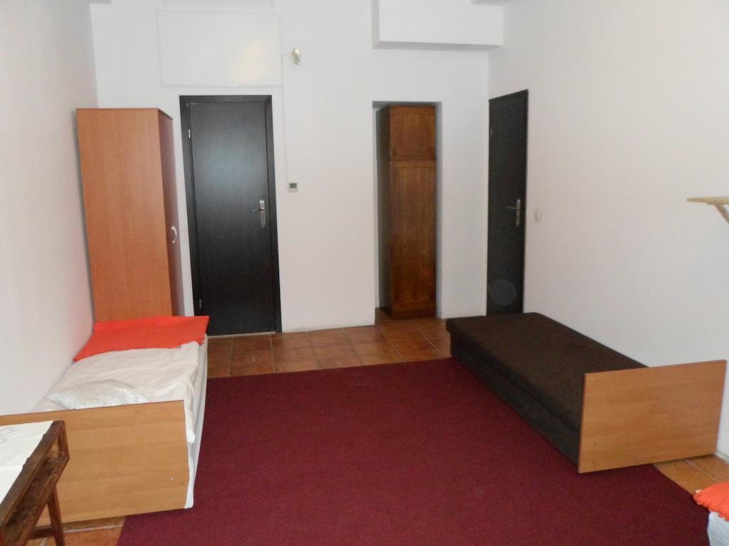 Quadruple Room Private Bathroom